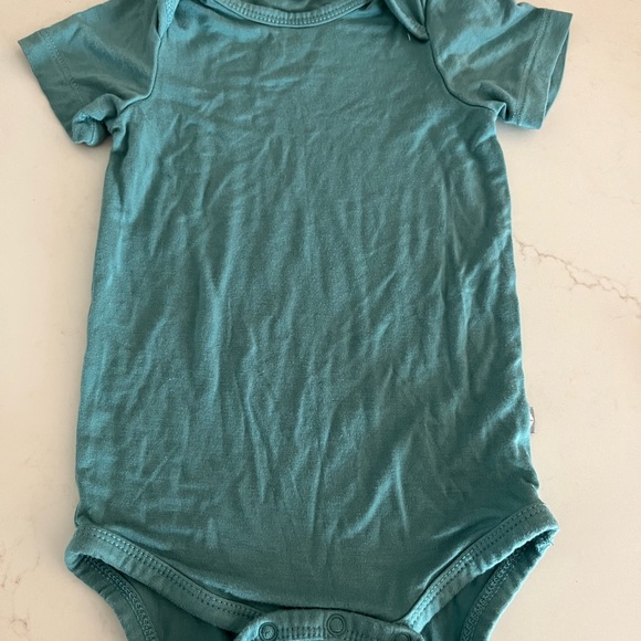 Kyte BABY Shirts & Tops Kyte Bodysuit Gently Worn No Stain No Holes